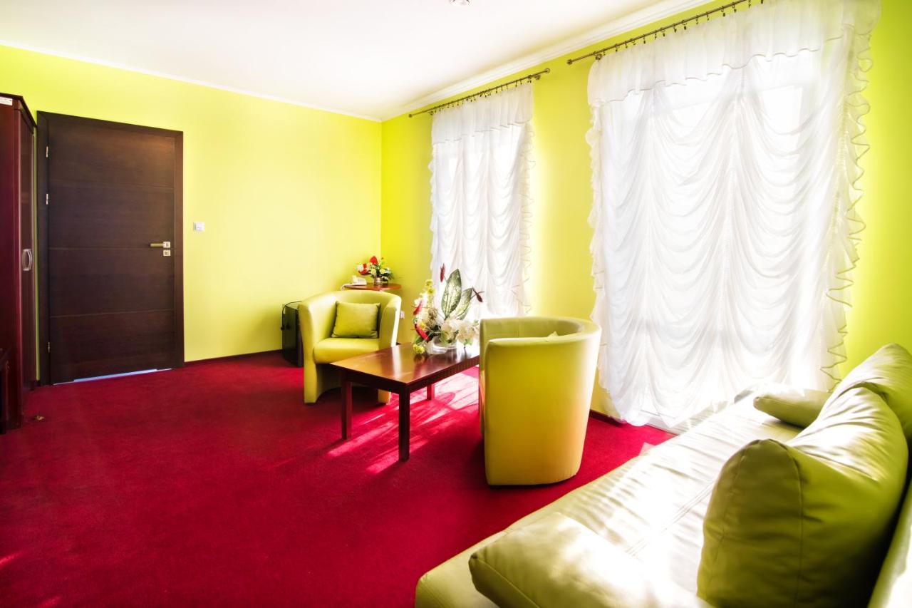Hotel Platinum كوبياشوف المظهر الخارجي الصورة
